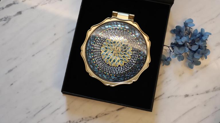 Anna Sui Luxury Beauty Mirror