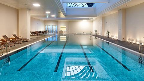 lotte hotel busan swimming pool