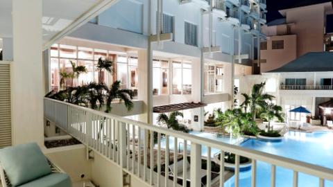 Lotte Hotel Guam - Guest Room - Island Wing - Club Floor - Poolside Suite