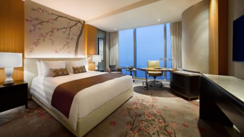 Lotte Hotel Hanoi Deluxe Room