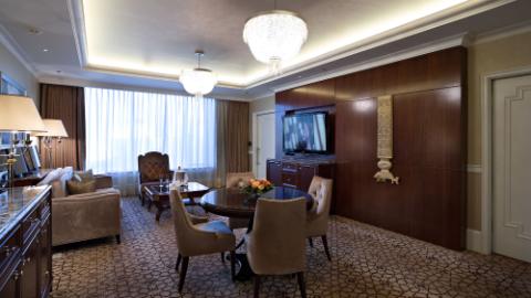 Lotte Hotel Moscow-Rooms-Standard-Charlotte Suite Room