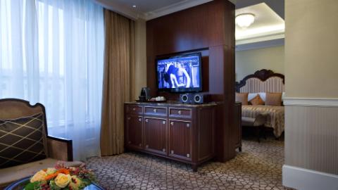  Lotte Hotel Moscow-Rooms-Suite-Executive Suite Room