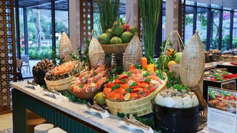 Seafood Buffet Indulgence - The Canvas Restaurant Promotion