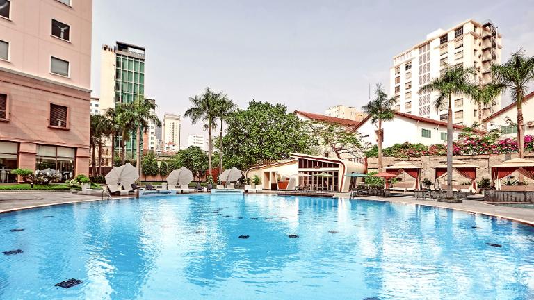 <img src=”https://www.lottehotel.com/content/dam/lotte-hotel/lotte/saigon/main/20180919-01-2000-mai-Ltho.jpg.thumb.768.768.jpg” alt="ロッテ・レジェンドホテル・サイゴン”>