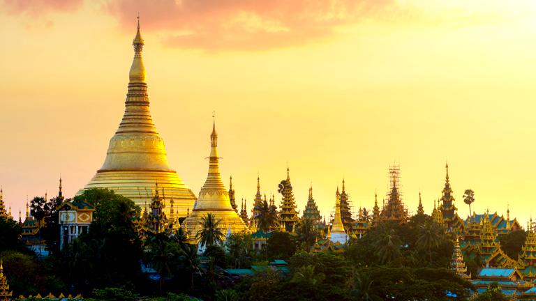 Lotte Hotel Yangon-About Us-Tourist Attractions in Yangon-Shwedagon Pagoda