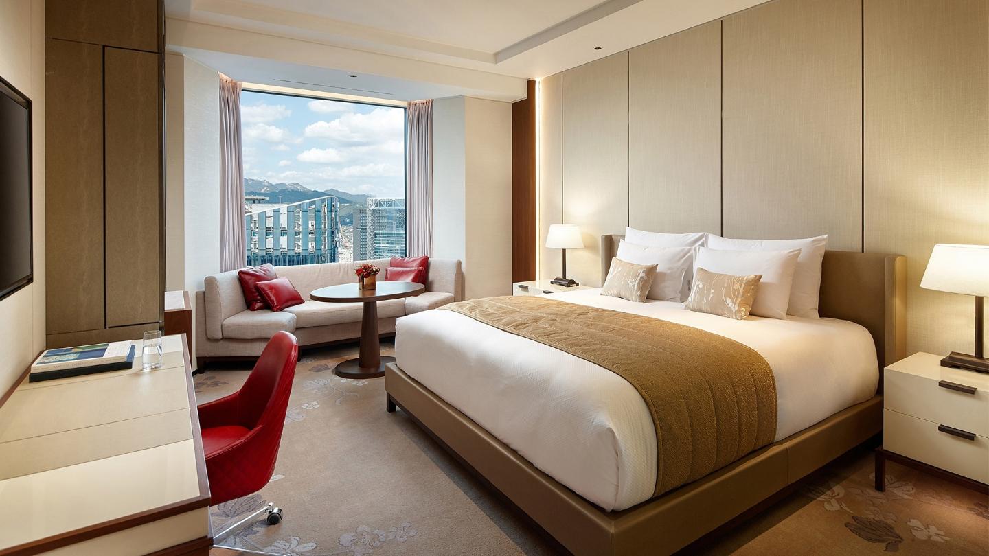 Executive Tower Grand Deluxe Room
